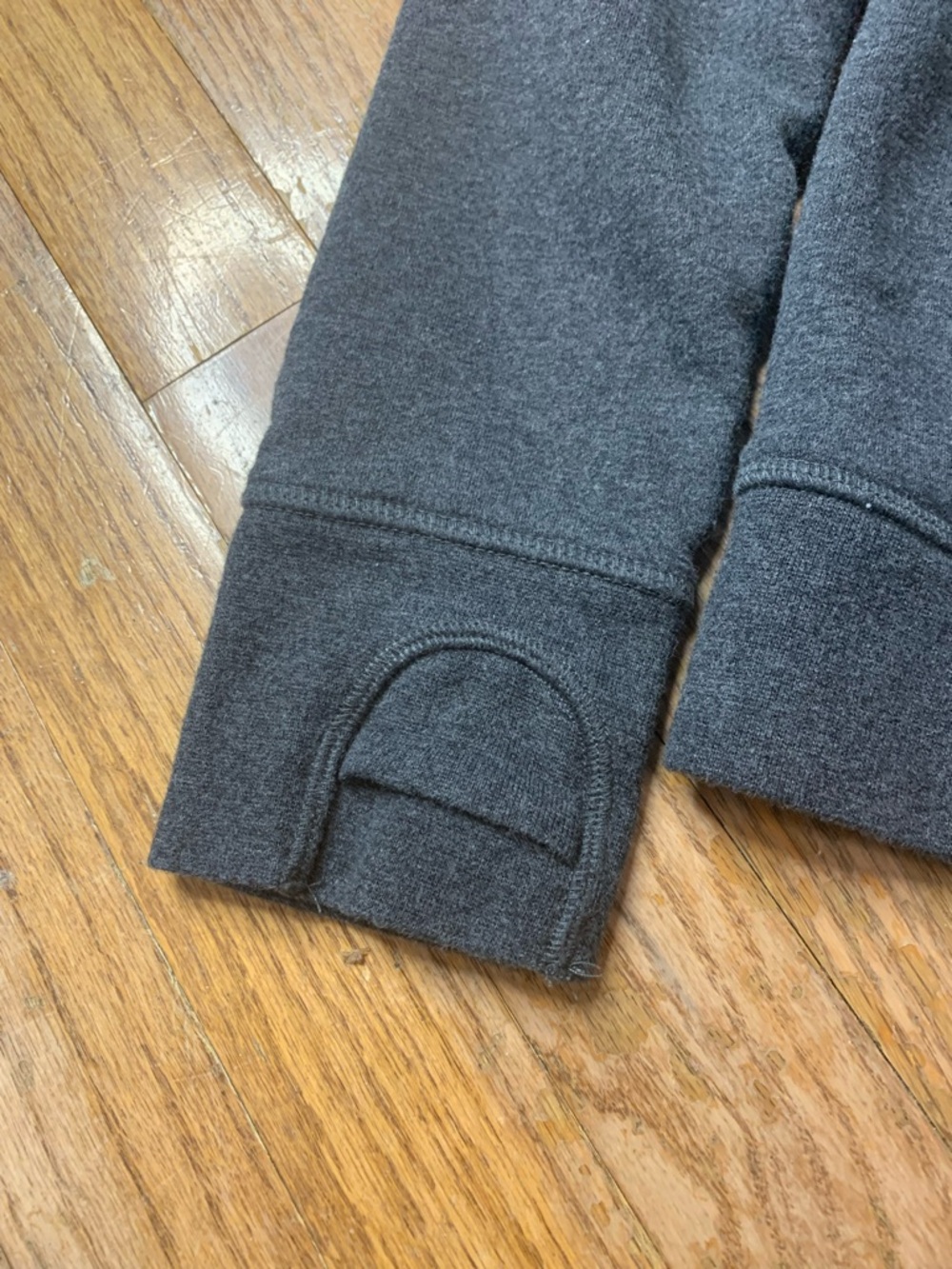 Lolë Grey Full Zip Hoodie with Thumbholes - Size Large - Picture 4 of 9